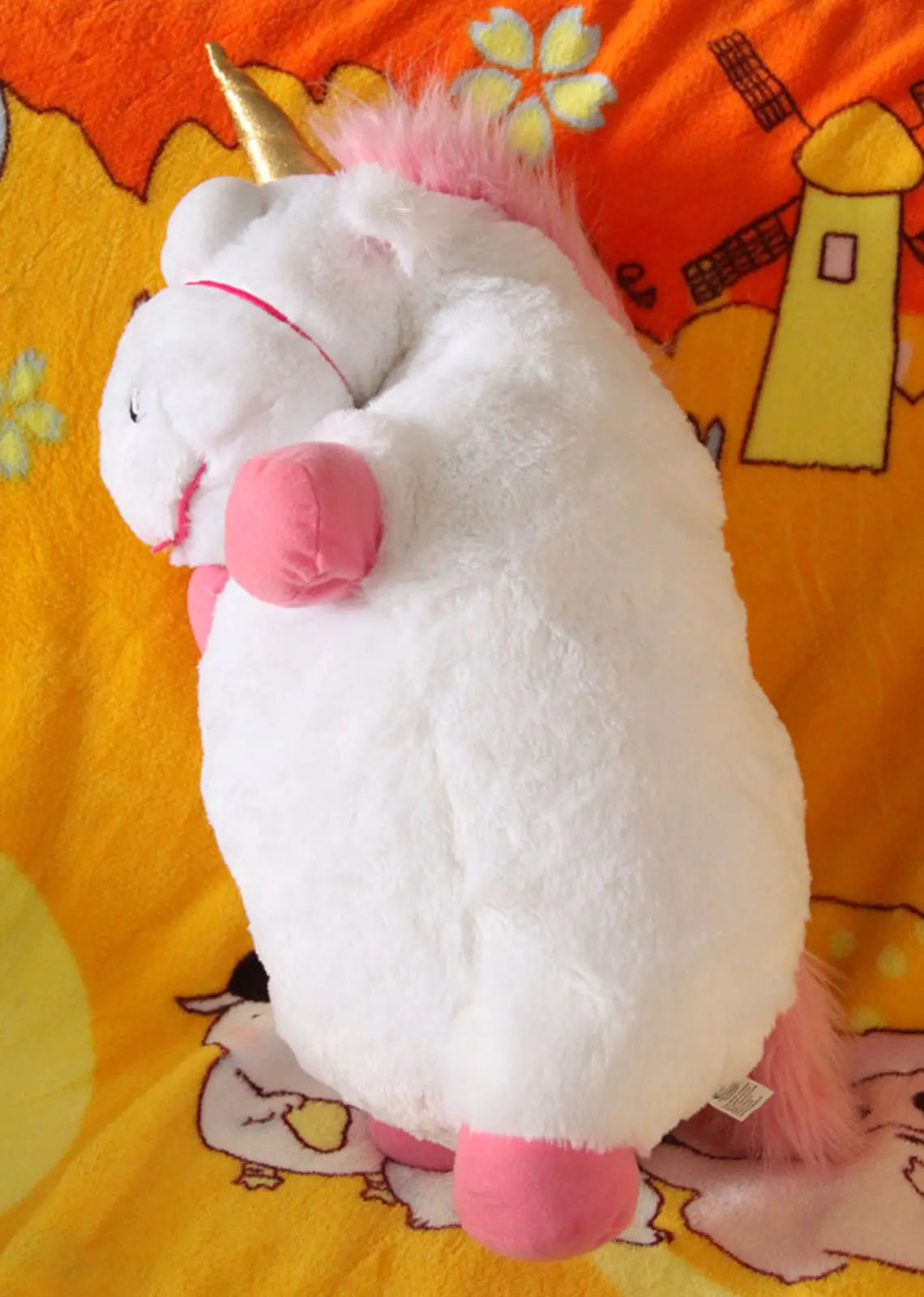 Kawaii unicorn plush doll PP cotton fill close-up texture and horn detail