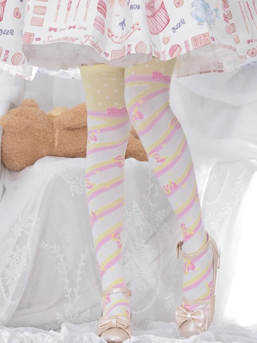 Harajuku JK knee high stockings worn with a flared skirt, full coordinate view